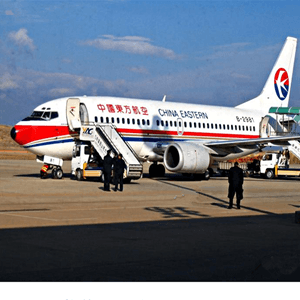 江北空运公司航空快运业稳步发展的原因是什么？